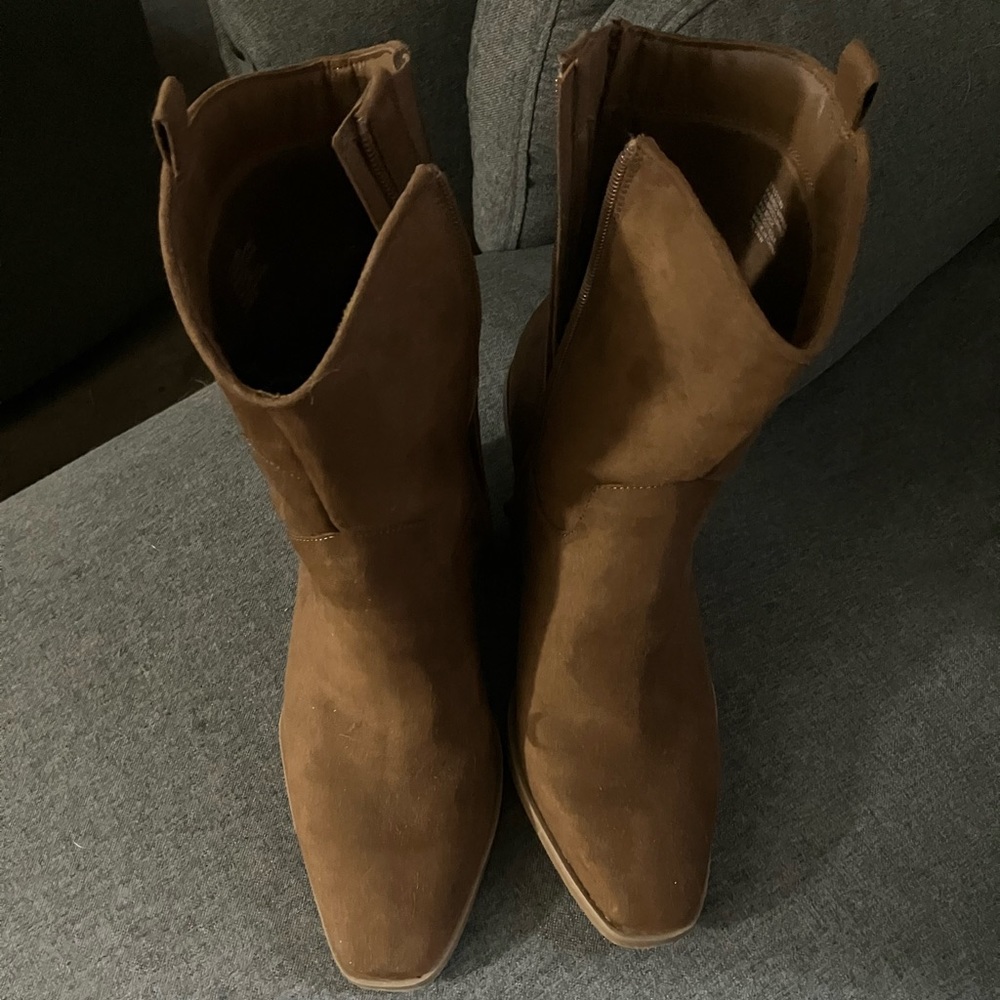 Torrid size 10.5 boots